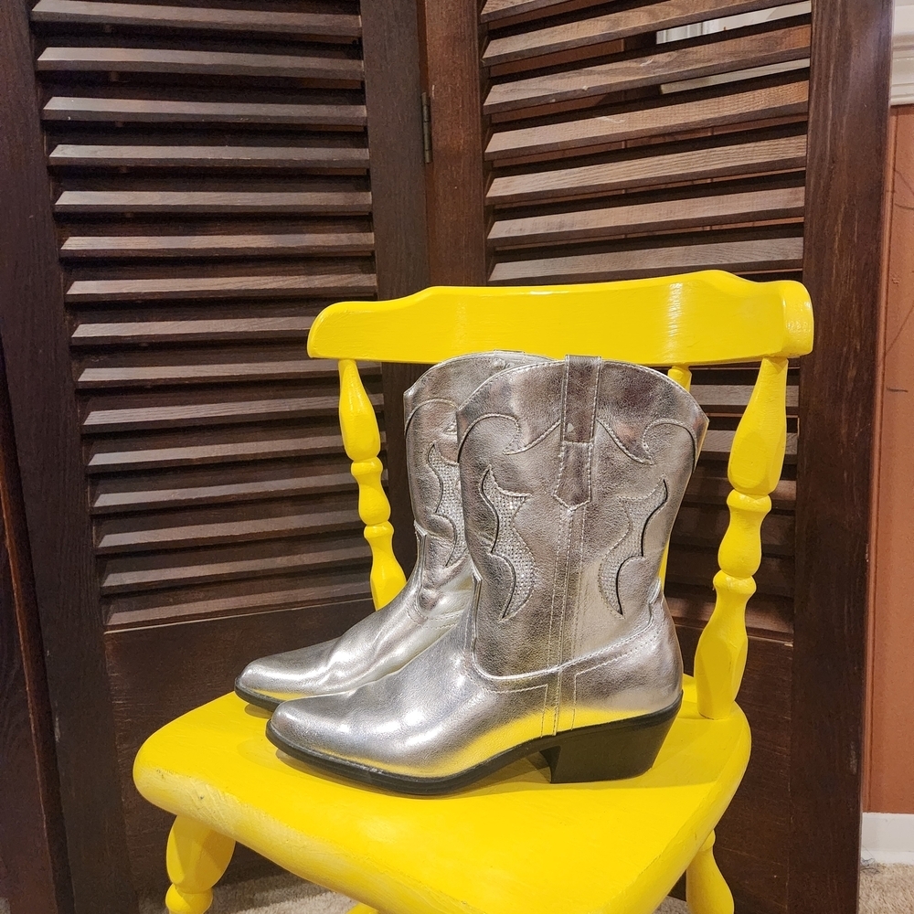 No Boundaries Metallic Silver Heeled Boots